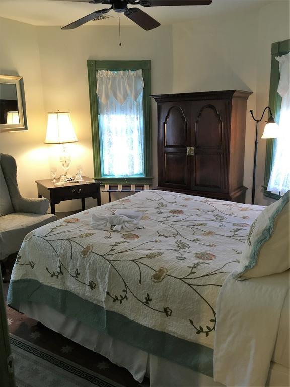 Parsonage Inn Bed And Breakfast Saint Michaels Extérieur photo