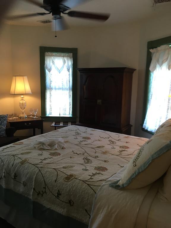 Parsonage Inn Bed And Breakfast Saint Michaels Extérieur photo