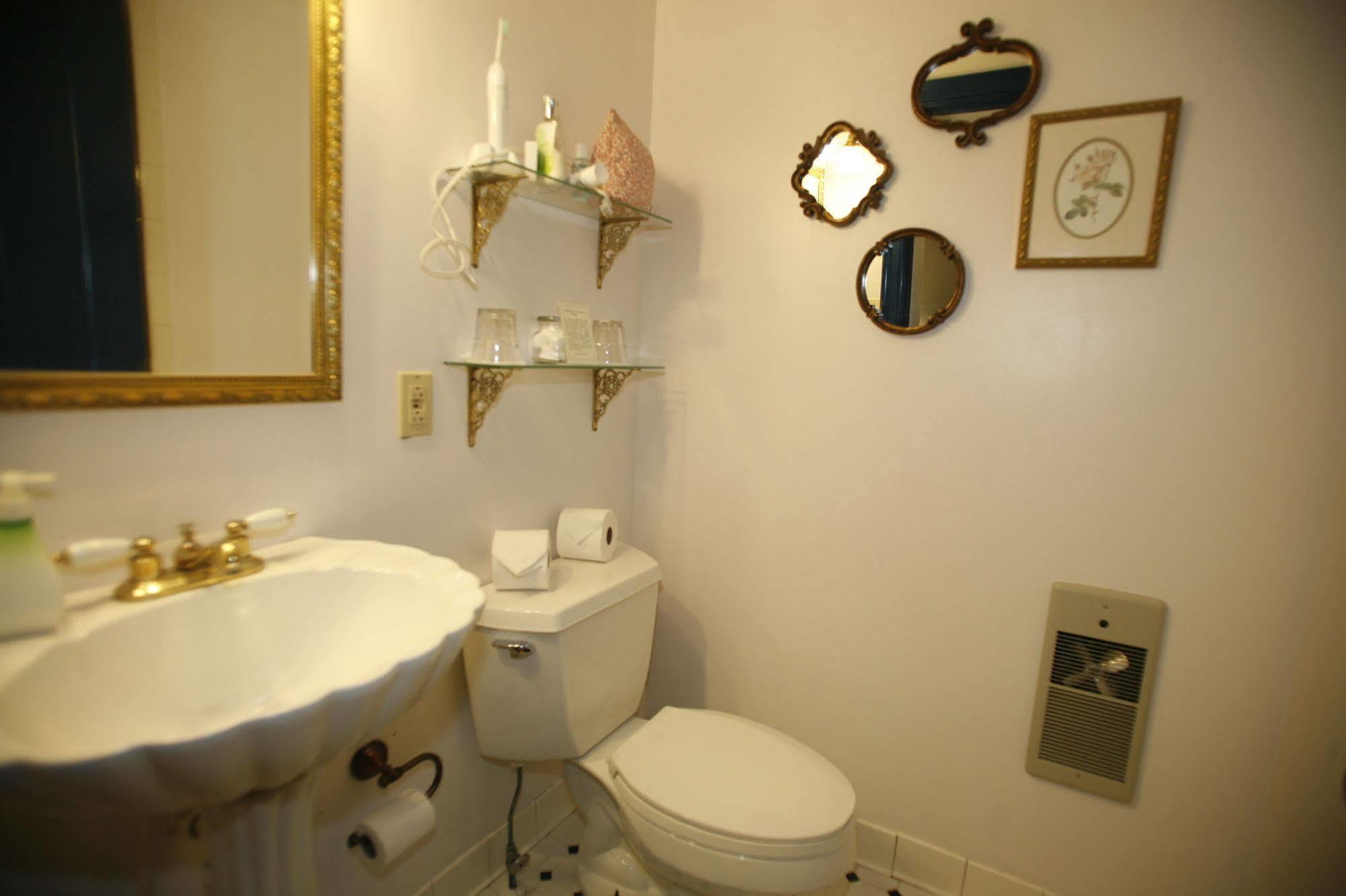 Parsonage Inn Bed And Breakfast Saint Michaels Extérieur photo