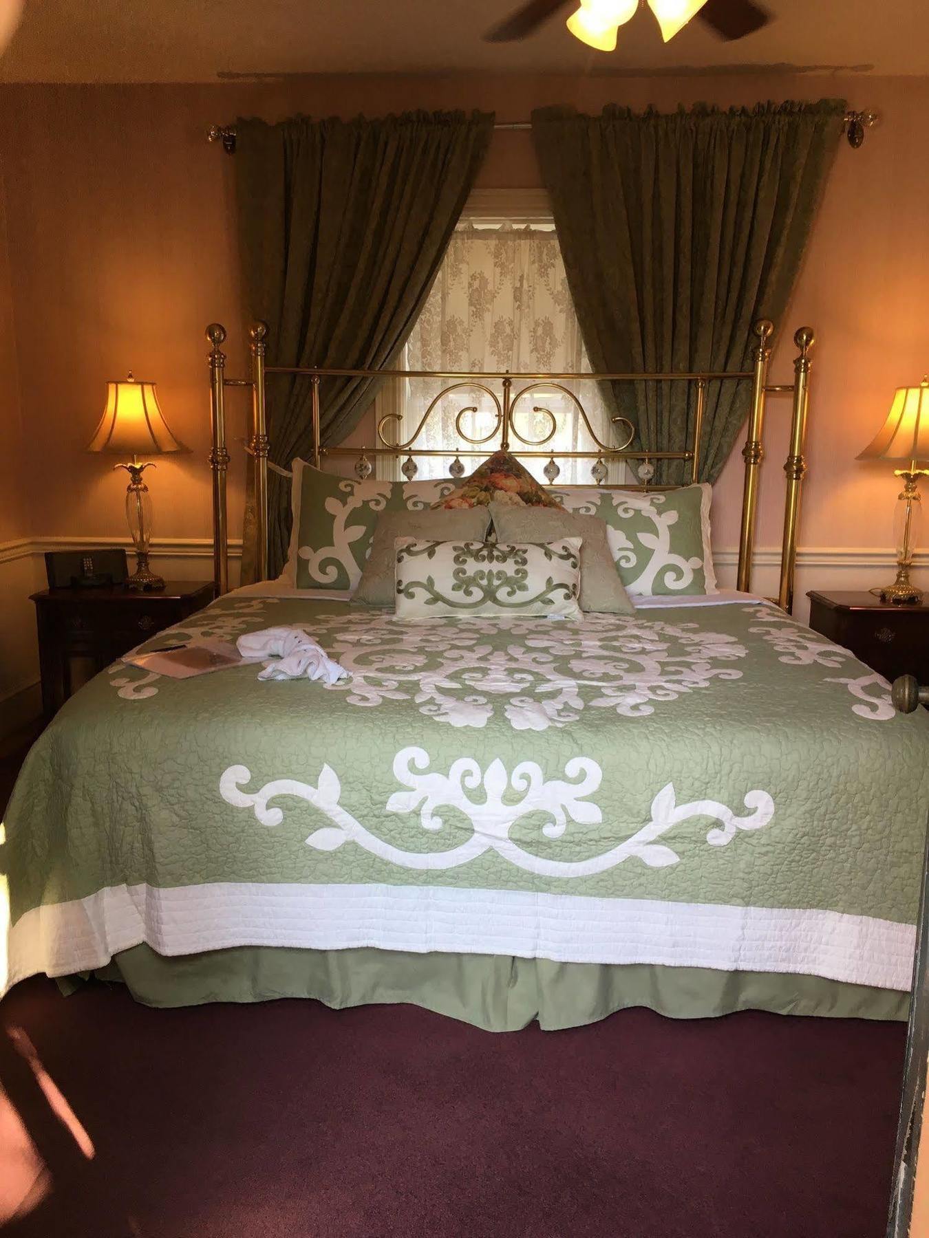 Parsonage Inn Bed And Breakfast Saint Michaels Extérieur photo