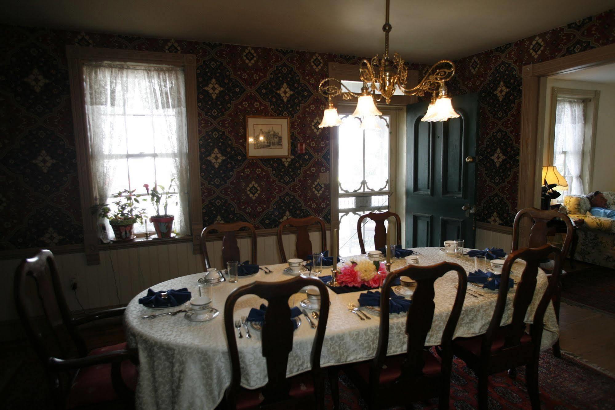 Parsonage Inn Bed And Breakfast Saint Michaels Extérieur photo